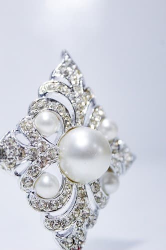 Designer SARAH COVENTRY Silver Tone Faux Pearl & Rhinestone Statement Pin Brooch - Thumbnail 5