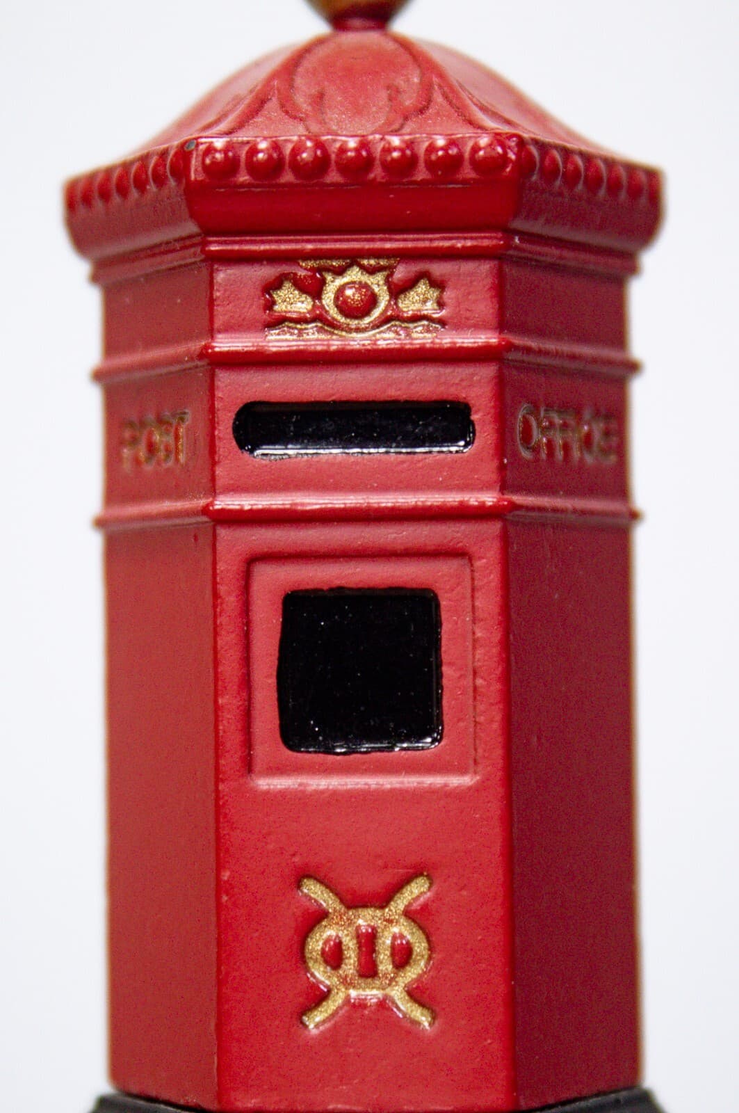 DEPARTMENT 56 Heritage Village Collection "English Post Box" Metal Figure w/ Box - Thumbnail 4