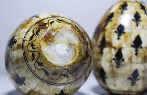 Handcrafted Bone Egg Shape Paperweights Accents Sculptures - Thumbnail 6