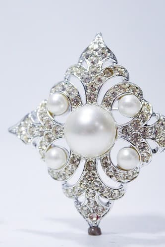 Designer SARAH COVENTRY Silver Tone Faux Pearl & Rhinestone Statement Pin Brooch - Thumbnail 3