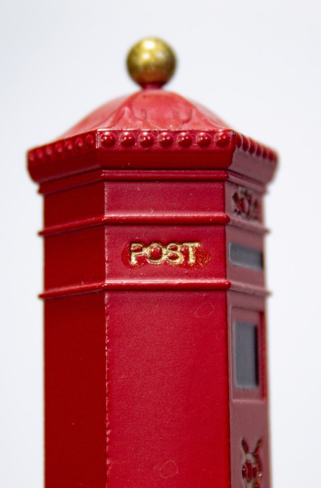 DEPARTMENT 56 Heritage Village Collection "English Post Box" Metal Figure w/ Box - Thumbnail 3