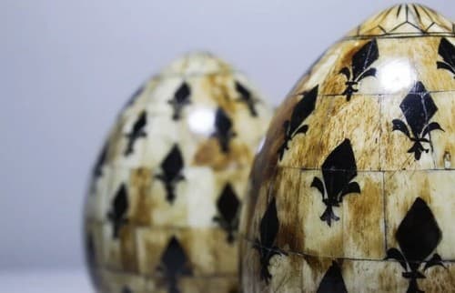 Handcrafted Bone Egg Shape Paperweights Accents Sculptures - Thumbnail 4