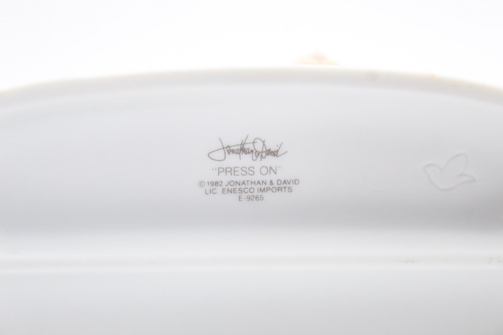 Precious Moments Press On Enesco Porcelain Figurine 1982 - Thumbnail 8