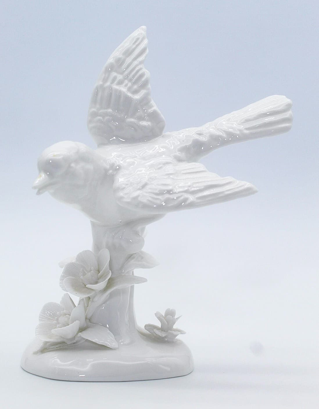Staffordshire England Bone China White Bird Figurine With Flowers By J. Jones - Thumbnail 11