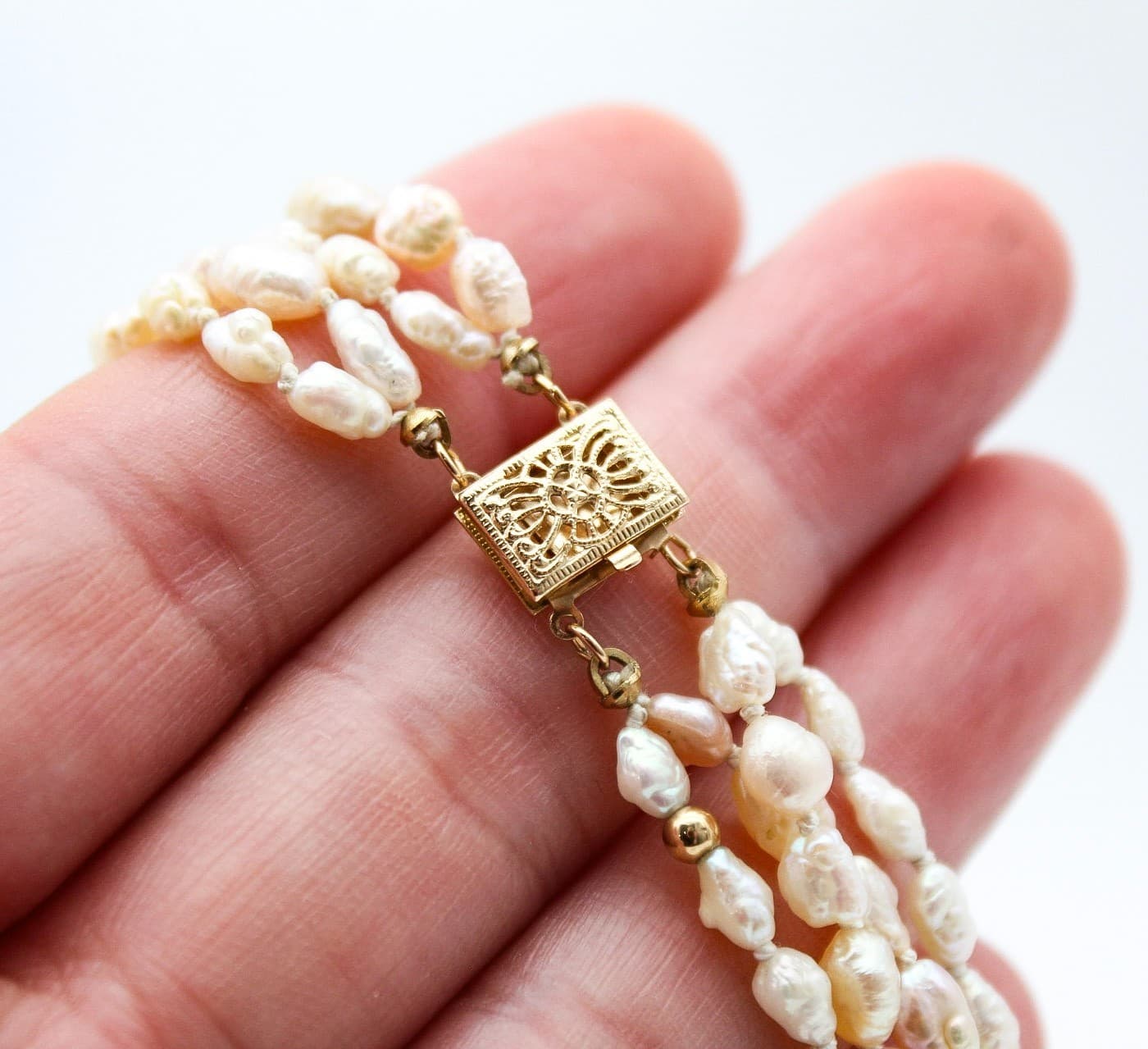 Vintage 14K Gold Multi-Strand Freshwater Pearl Hand Carved Cameo Shell Necklace - Thumbnail 5