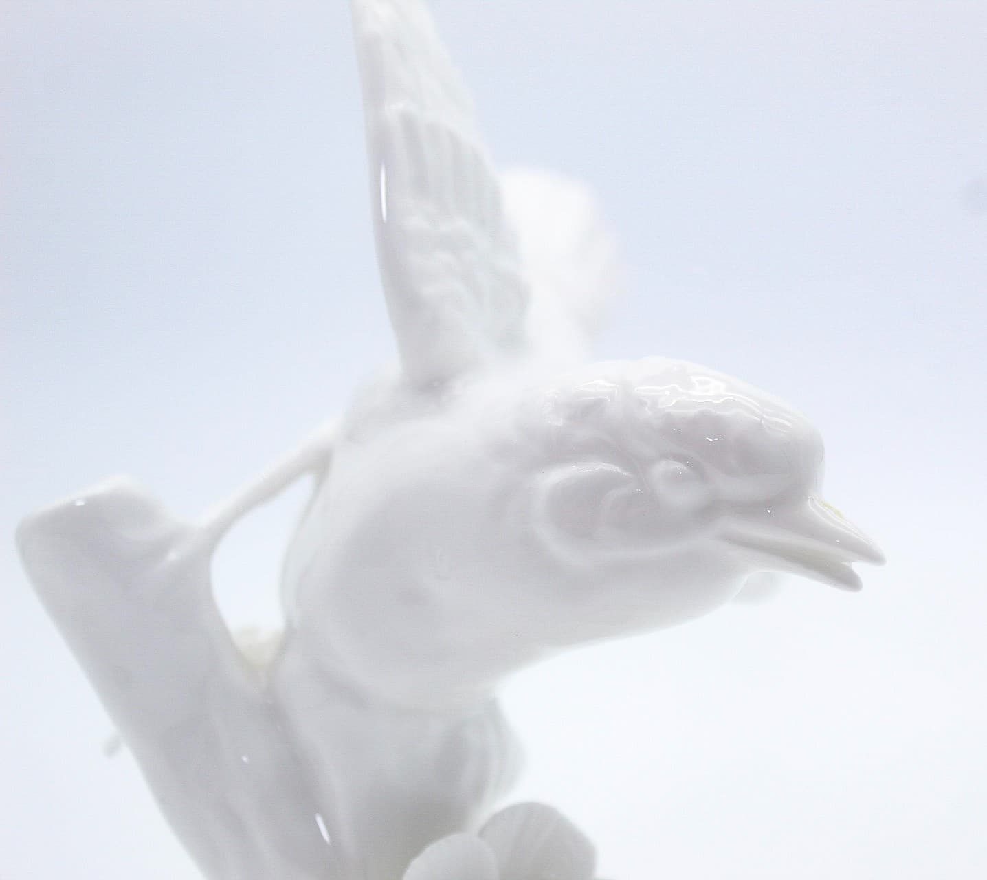 Staffordshire England Bone China White Bird Figurine With Flowers By J. Jones - Thumbnail 4