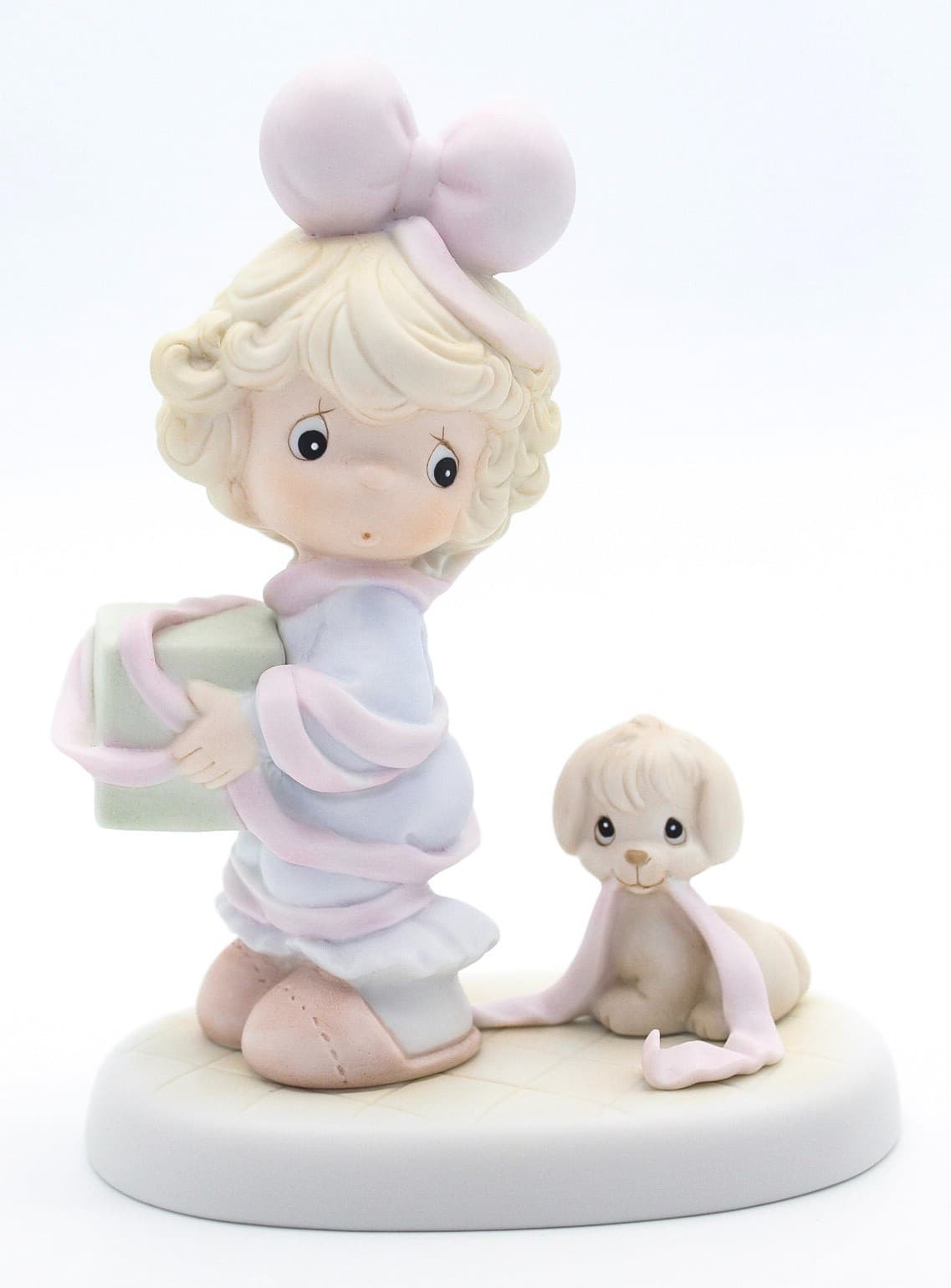 Precious Moments Tied Up For The Holidays Enesco Porcelain Figurine 1993 - Thumbnail 8