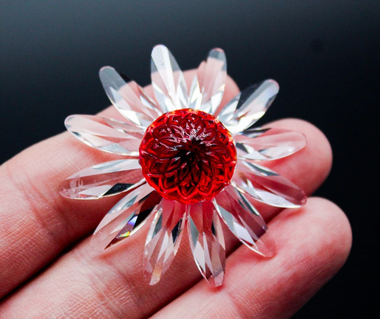 Swarovski SCS 2000 Red Marguerite Daisy Crystal Mini Flowers With Box #255804 - Thumbnail 5
