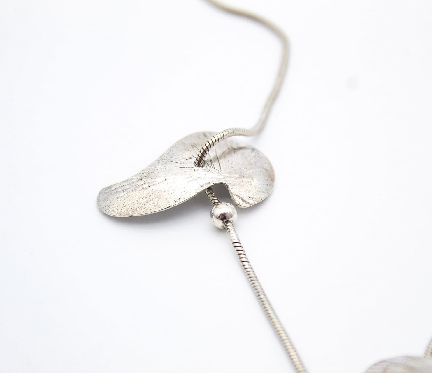 Vintage Sterling Silver 925 Organic Floating Leaf Motif Long Statement Necklace - Thumbnail 5