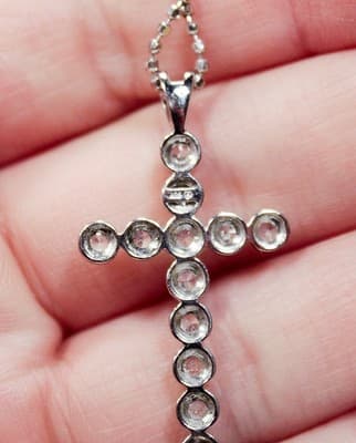 Sterling Silver 925 Round Cut Cubic Zirconia Cross Pendant Necklace - Thumbnail 5