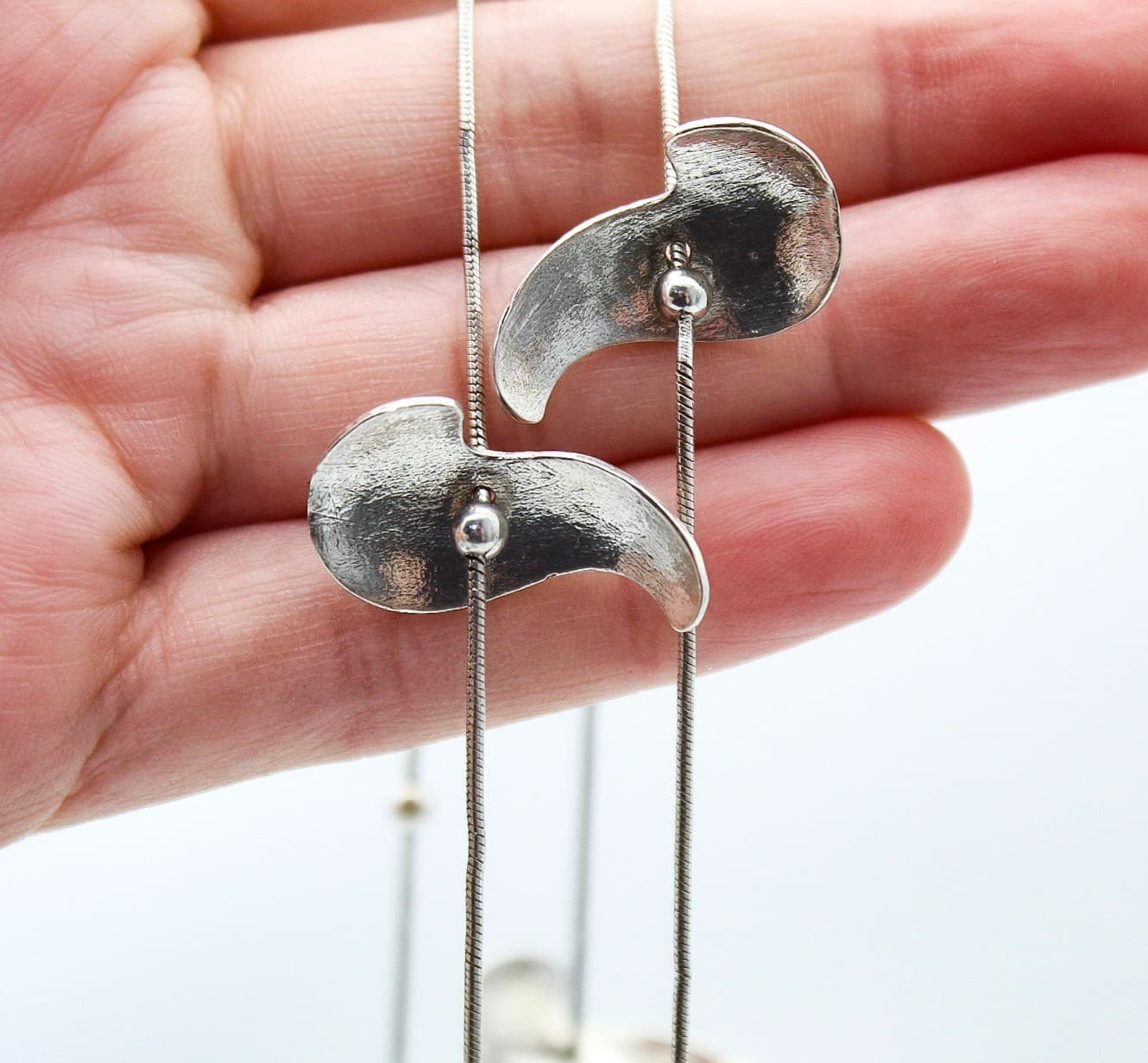 Vintage Sterling Silver 925 Organic Floating Leaf Motif Long Statement Necklace - Thumbnail 3