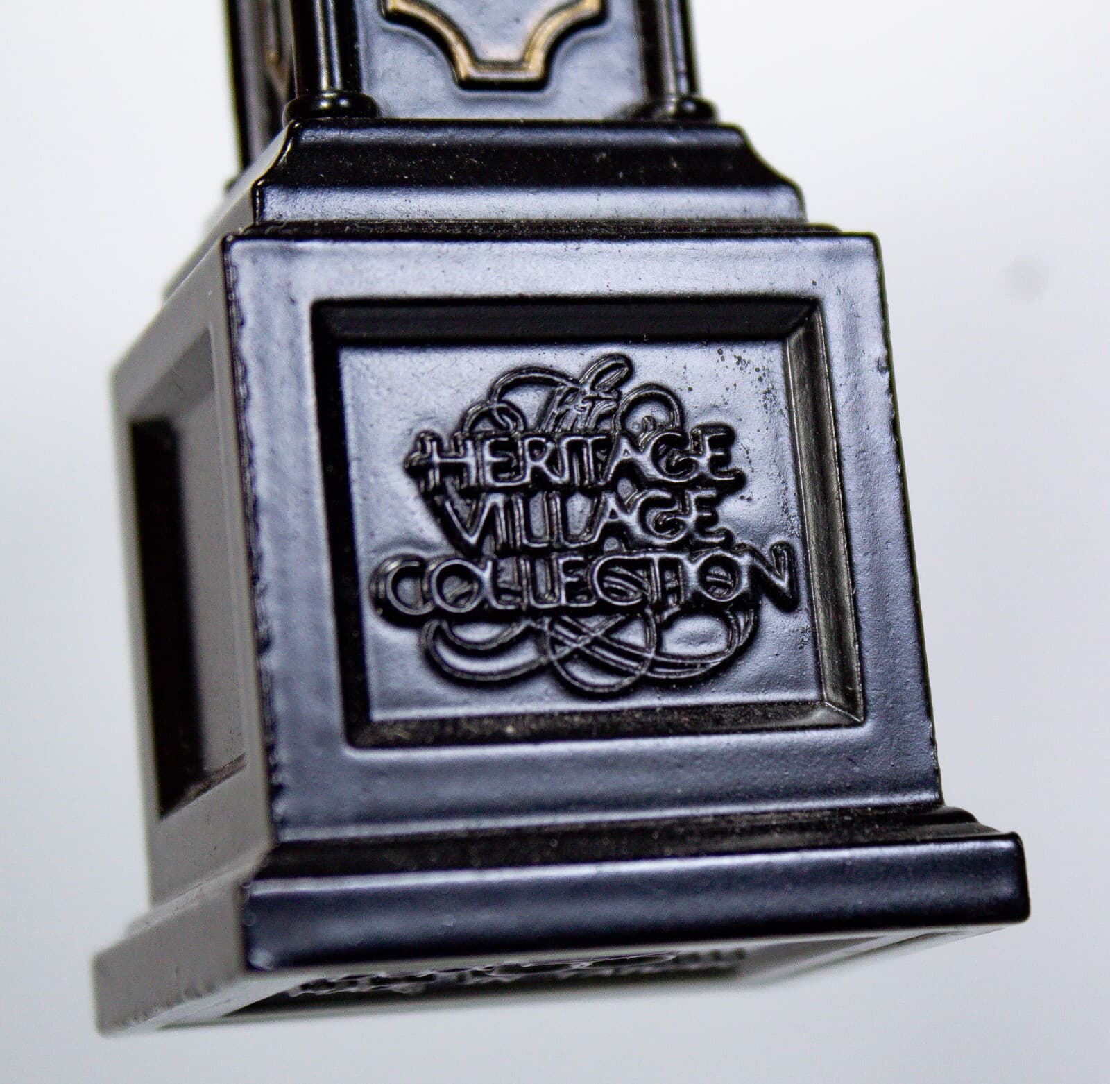 DEPARTMENT 56 Heritage Village Collection "Town Clock" Metal Figurine w/ Box - Thumbnail 4