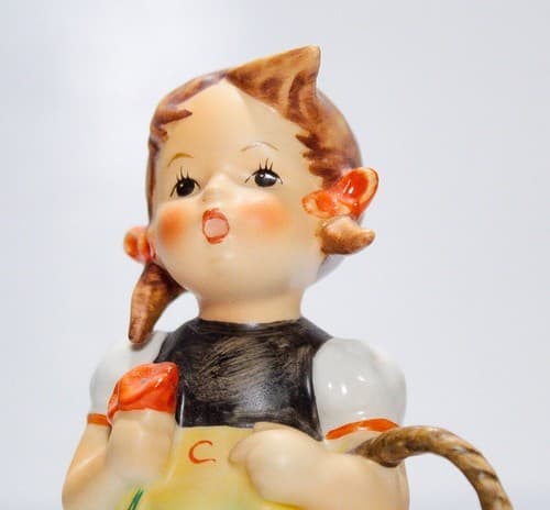 GOEBEL HUMMEL W. Germany "Sister" Girl w/ Basket Porcelain Figurine TMK6 - Thumbnail 2