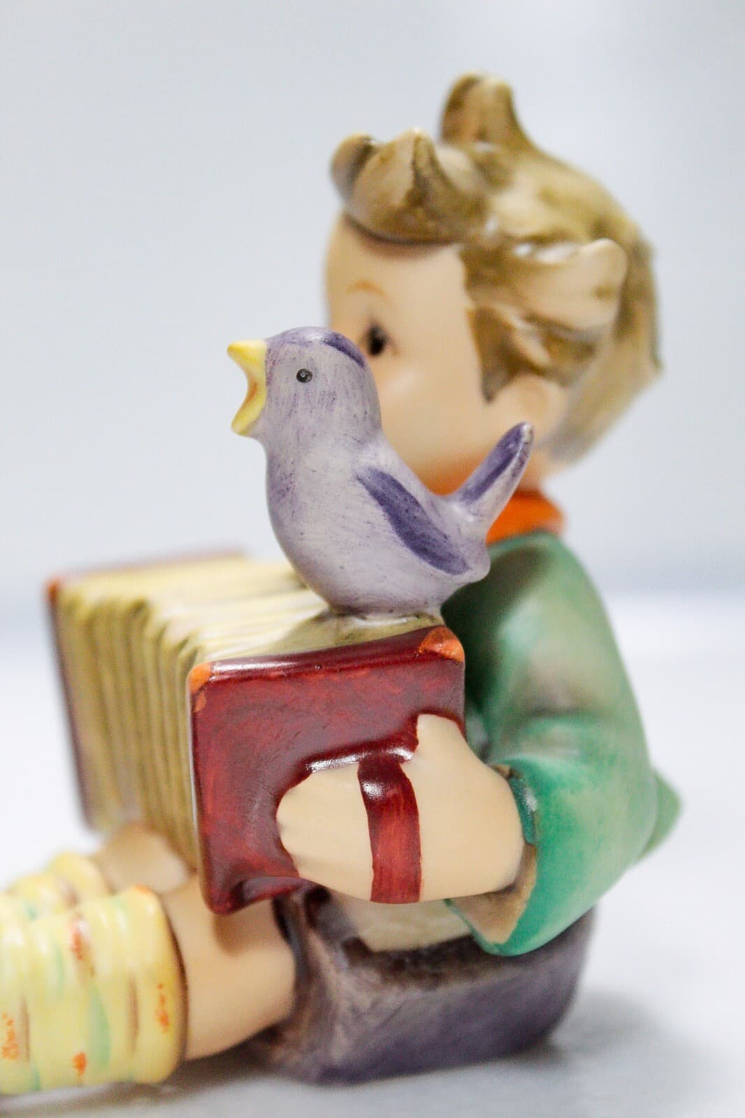 GOEBEL HUMMEL Germany "Let's Sing" Hand Painted Porcelain Figurine TMK6 - Thumbnail 3