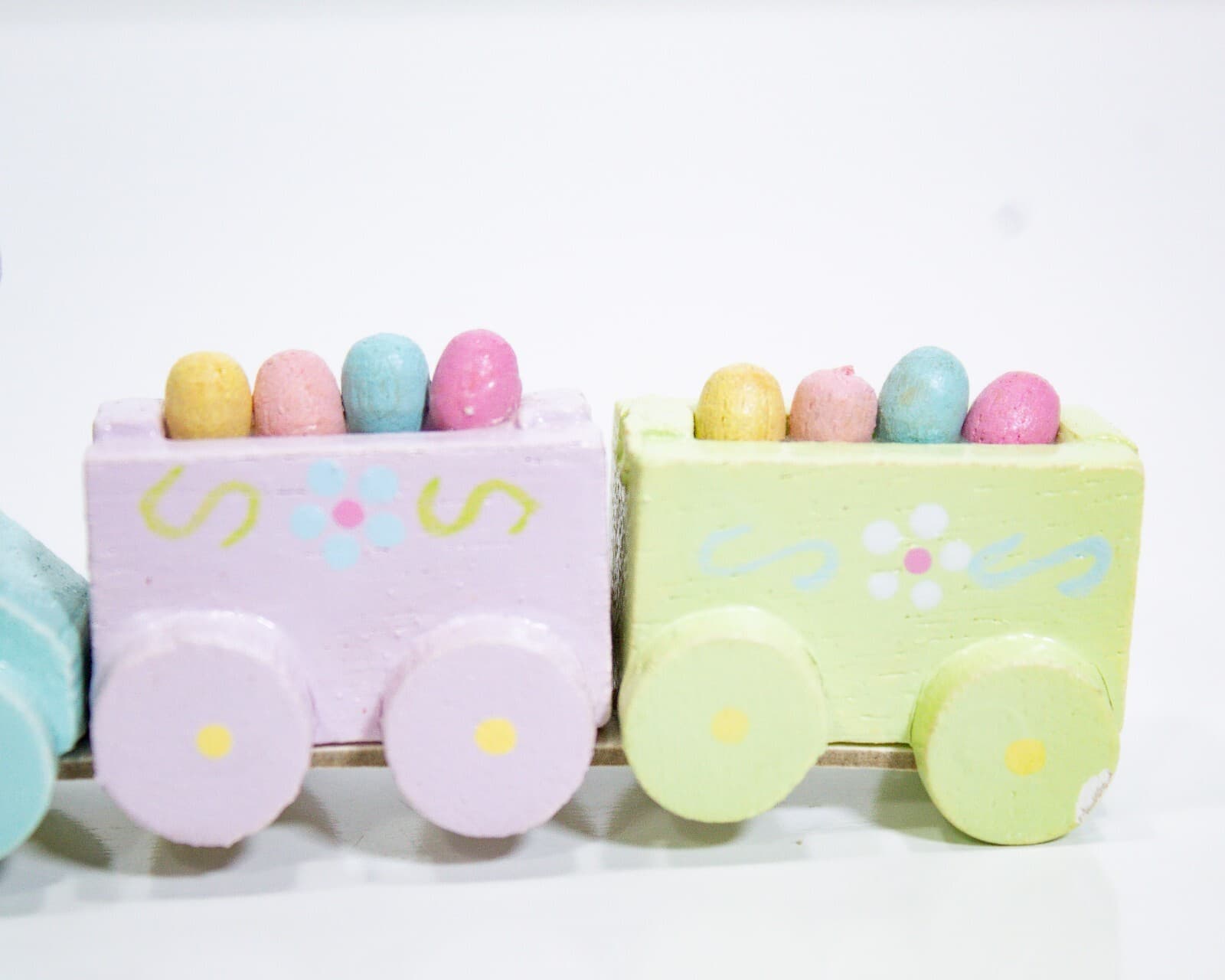 1986 ENESCO Vintage RARE Wooden Mini Easter Bunny Train Decor Figure - Thumbnail 5