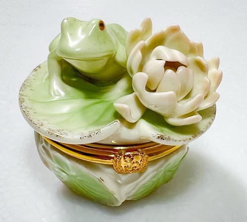 LENOX Vintgae Treasures Floral Frog Treasure Porcelain Trinket Box - Thumbnail 4