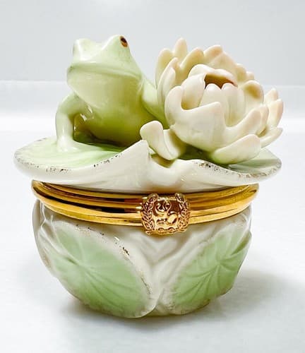 LENOX Vintgae Treasures Floral Frog Treasure Porcelain Trinket Box - Thumbnail 2
