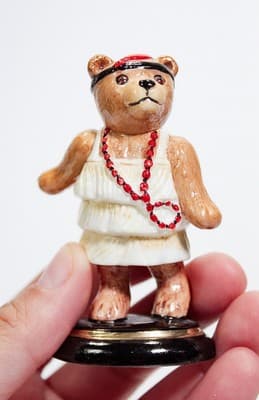 Vintage 2003 HALCYON DAYS Teddy Bear Of The Year Porcelain Miniature Figurine - Thumbnail 2