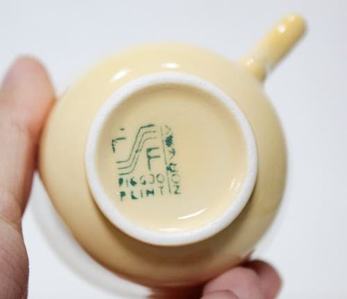 FIGGJO FLINT Norway Vintage Yellow And Gold Demitasse Porcelain Cup & Saucer - Thumbnail 3