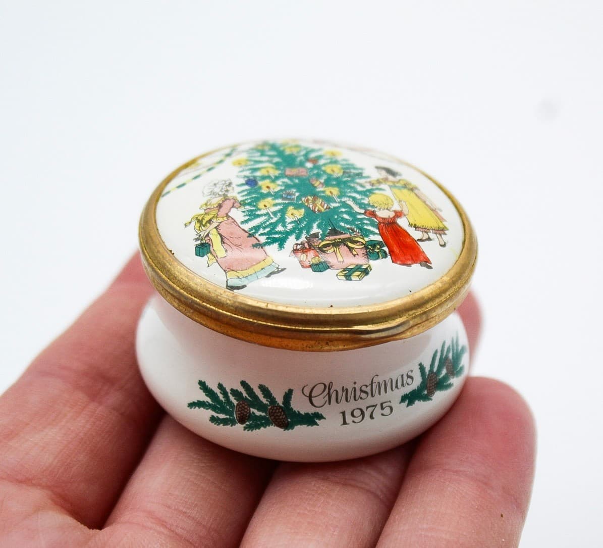 Halcyon Days Bilston & Battersea Enamels 1975 Christmas Enamel Trinket Box - Thumbnail 2