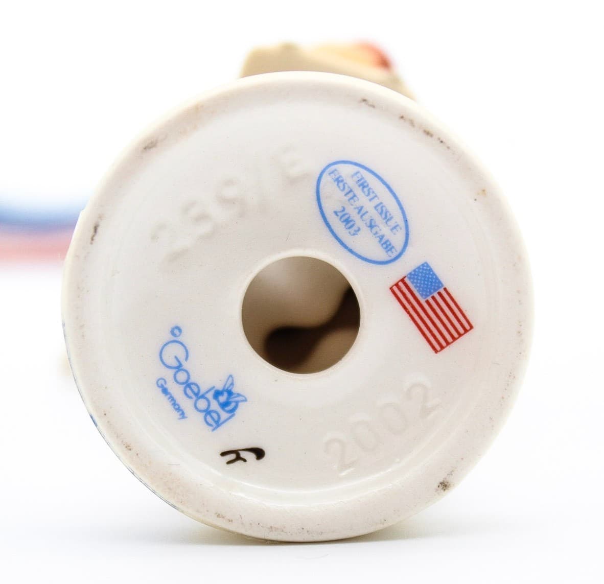 Goebel Hummel Germany #239 E Little Flag Bearer Patriotic Boy Porcelain Figurine - Thumbnail 8