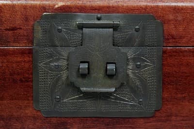 Vintage Jade Inlay Etched Brass Wooden Chinese Jewelry Box - Thumbnail 6