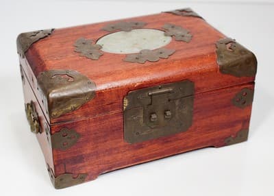 Vintage Jade Inlay Etched Brass Wooden Chinese Jewelry Box - Thumbnail 2