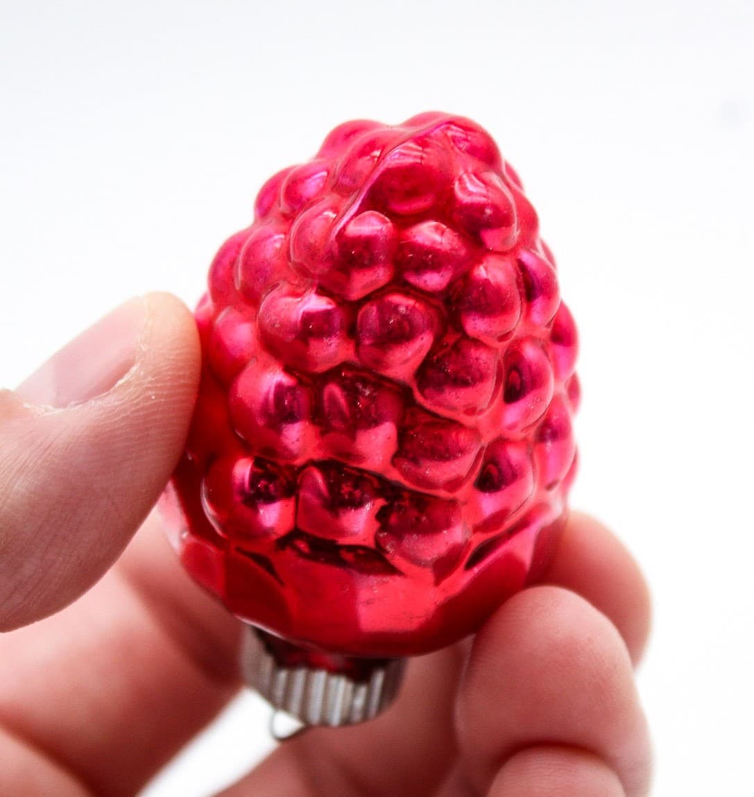 Shiny Brite USA Vintage Red Grape Cluster Bumpy Glass Christmas Ornament 2" - Thumbnail 4