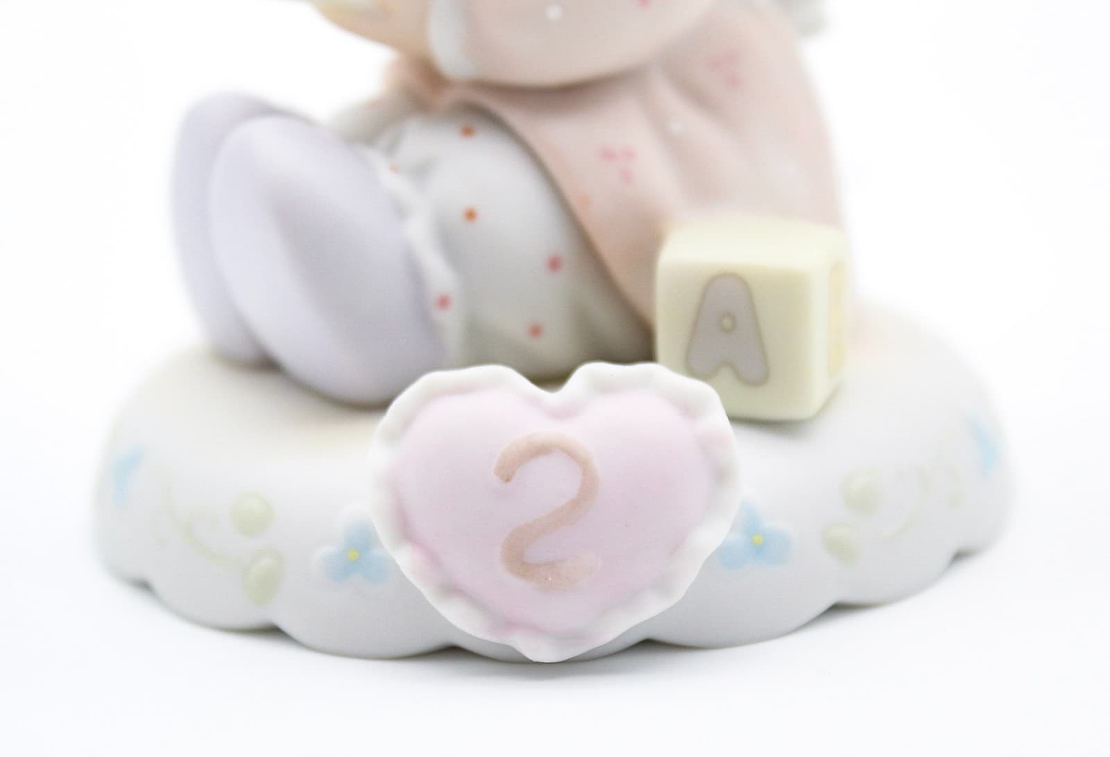 Precious Moments Growing In Grace Age 2 Enesco Porcelain Figurine 1994 - Thumbnail 4