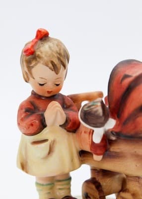 Hummel Goebel Doll Mother West Germany Vintage Porcelain Figurine TMK3 - Thumbnail 6
