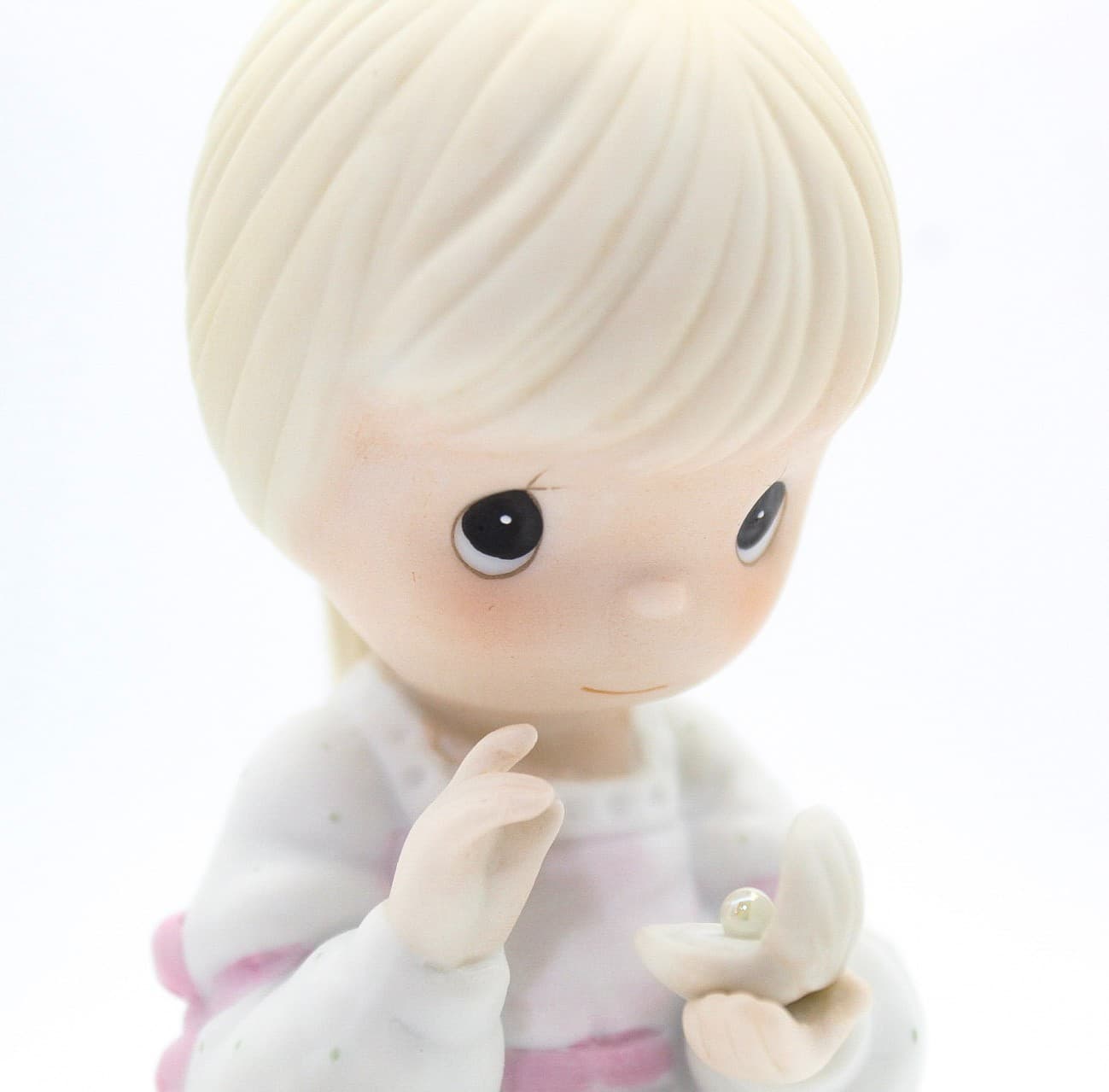 Precious Moments We Are All Precious In His Sight Enesco Porcelain Figurine 1987 - Thumbnail 4