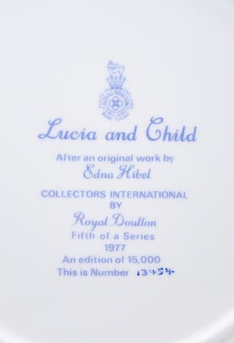 EDNA HIBEL Royal Doulton Lucia & Child Limited Edition 13454/15000 Plate Signed - Thumbnail 5