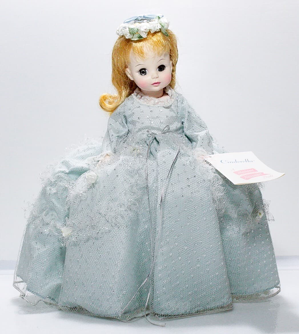 MADAME ALEXANDER "Cinderella" Blue Gown Vintage Collectable Doll w/Tag & Box - Thumbnail 7