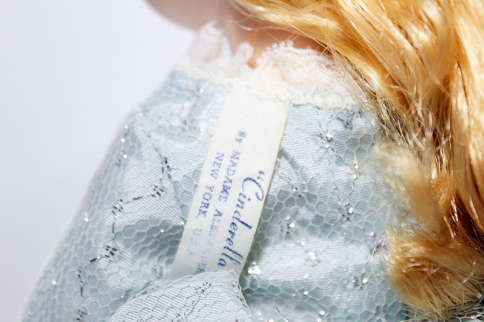 MADAME ALEXANDER "Cinderella" Blue Gown Vintage Collectable Doll w/Tag & Box - Thumbnail 6