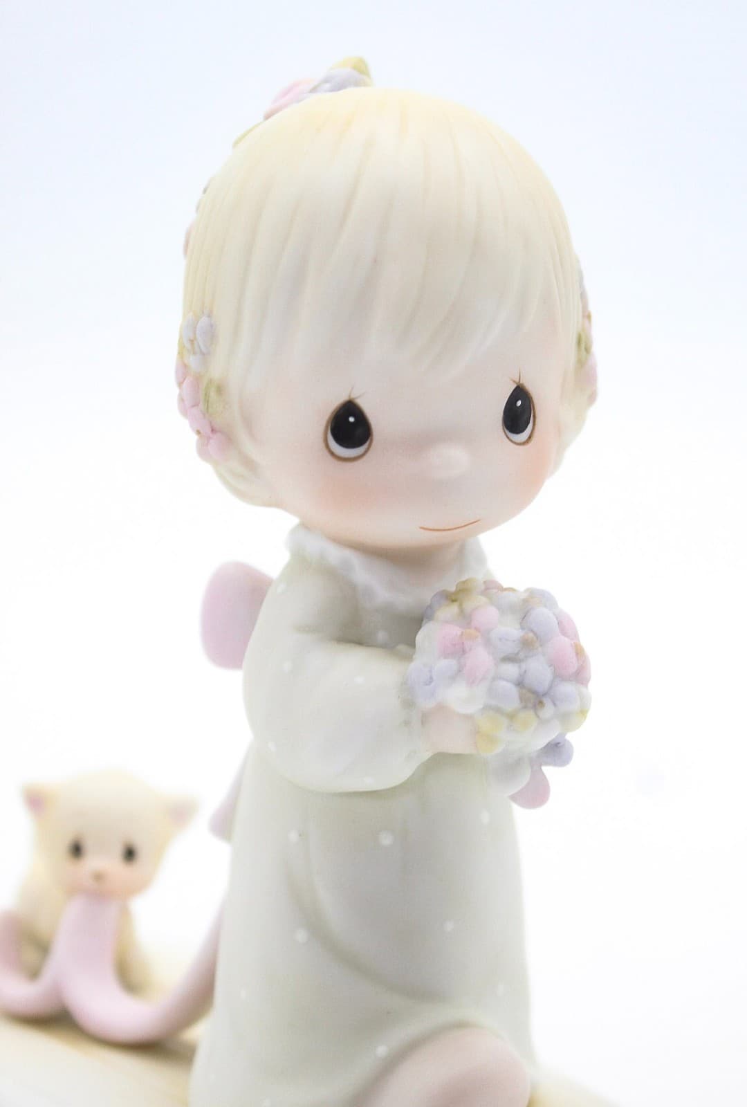 Precious Moments Sharing Our Joy Together Enesco Porcelain Figurine 1983 - Thumbnail 4