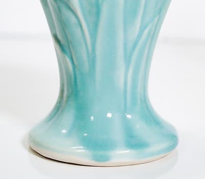 Vintage SHAWNEE Iris Blue Teal Pottery U.S.A. Fan Floral Vase - Thumbnail 3