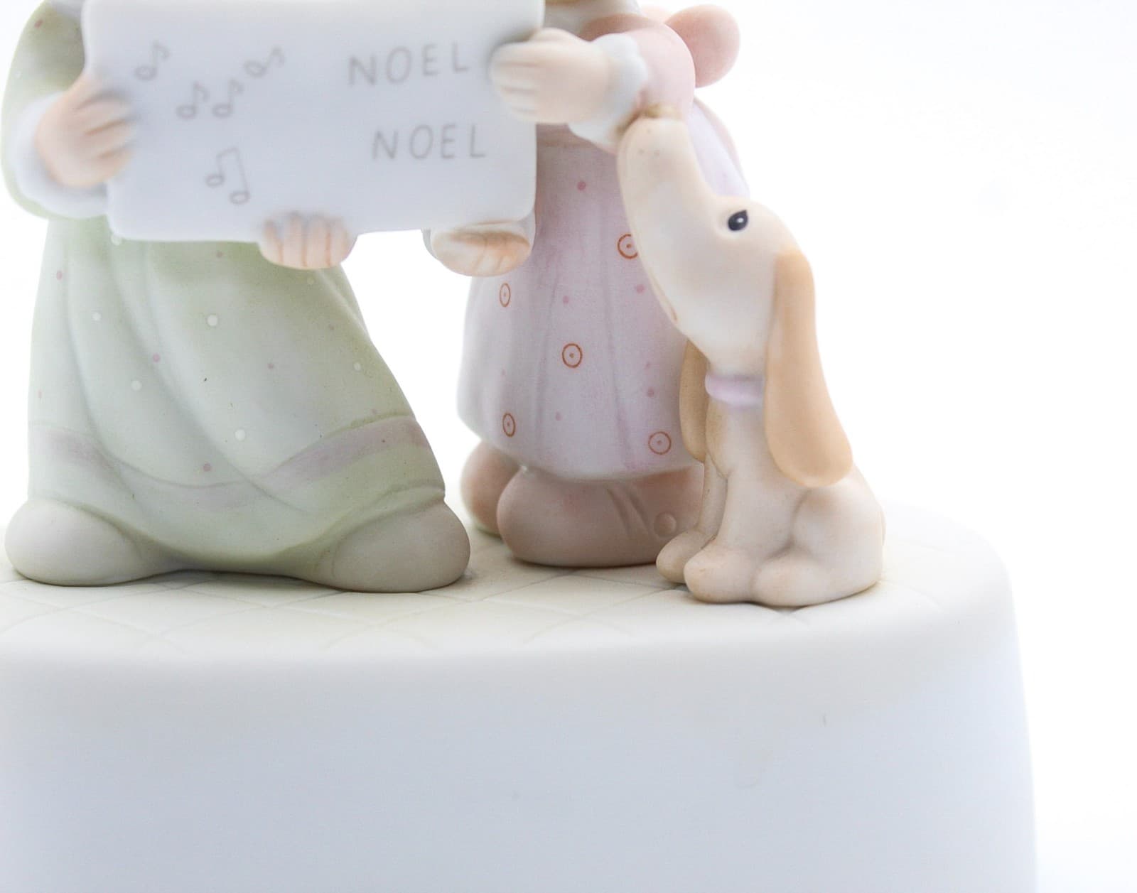 Precious Moments Wishing You A Merry Christmas Porcelain Musical Figurine 1984 - Thumbnail 4