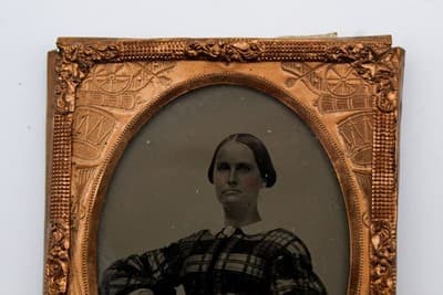Antique Civil War Era 1860's Daguerreotype Sitting Lady In Dress Photo - Thumbnail 2