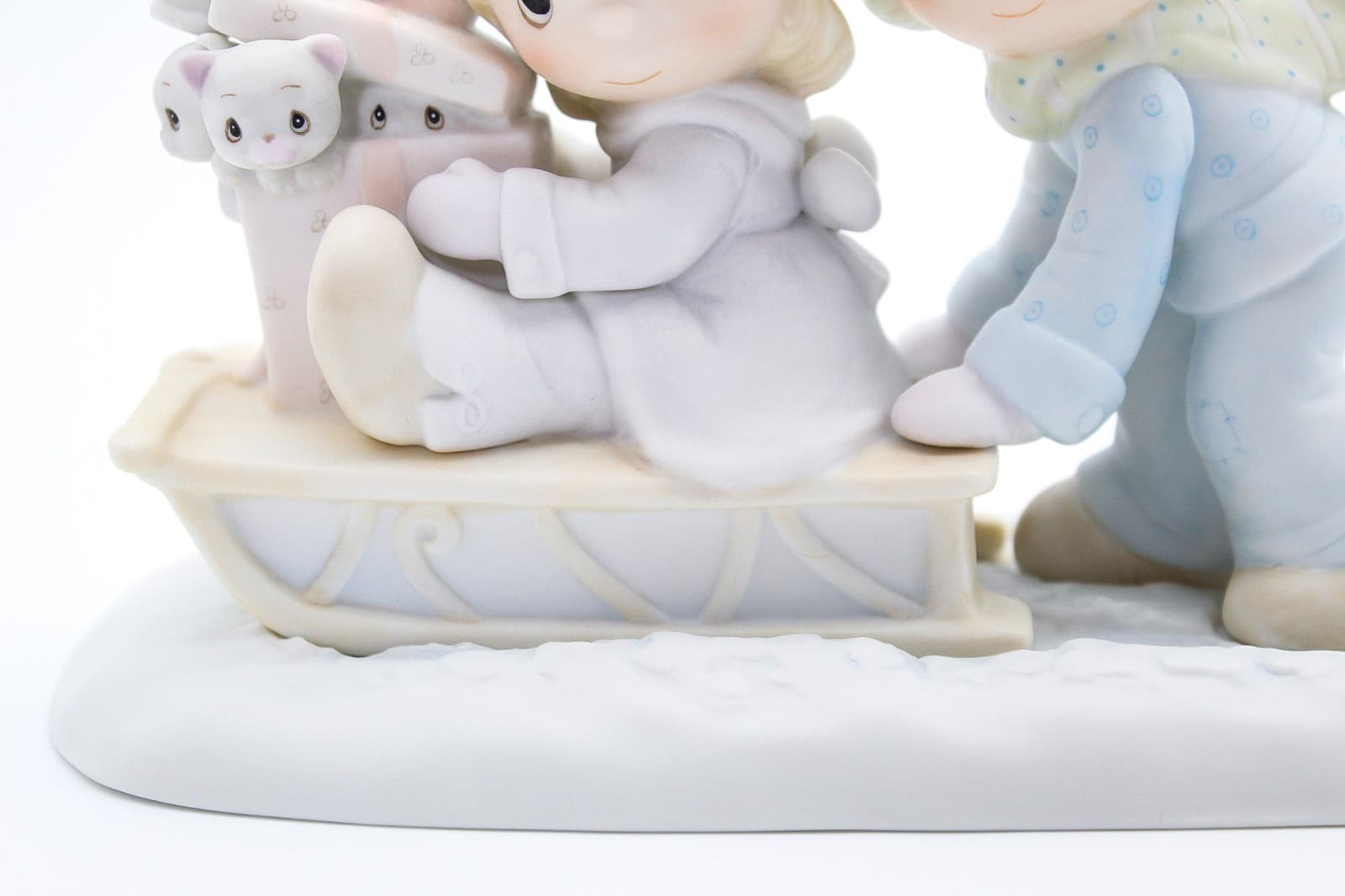 Precious Moments Sharing Our Season Together Enesco Porcelain Figurine 1983 - Thumbnail 4