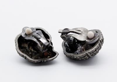Designer HUTTON WILKINSON Pave Rhinestone Snail Shell Clip On Earrings Vintage - Thumbnail 3