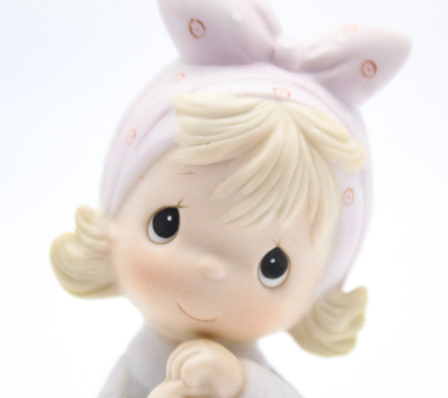 Precious Moments Isn't He Precious? Enesco Porcelain Figurine 1984 - Thumbnail 4