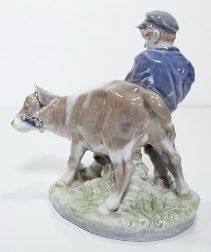 ROYAL COPENHAGEN Denmark 772 Vintage Boy And Cow Porcelain Figurine - Thumbnail 2