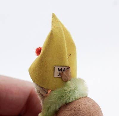 Vtg Japan Pinecone Pixie Elf Gnome w/ Stocking Chinelle Christmas Ornanent - Thumbnail 3