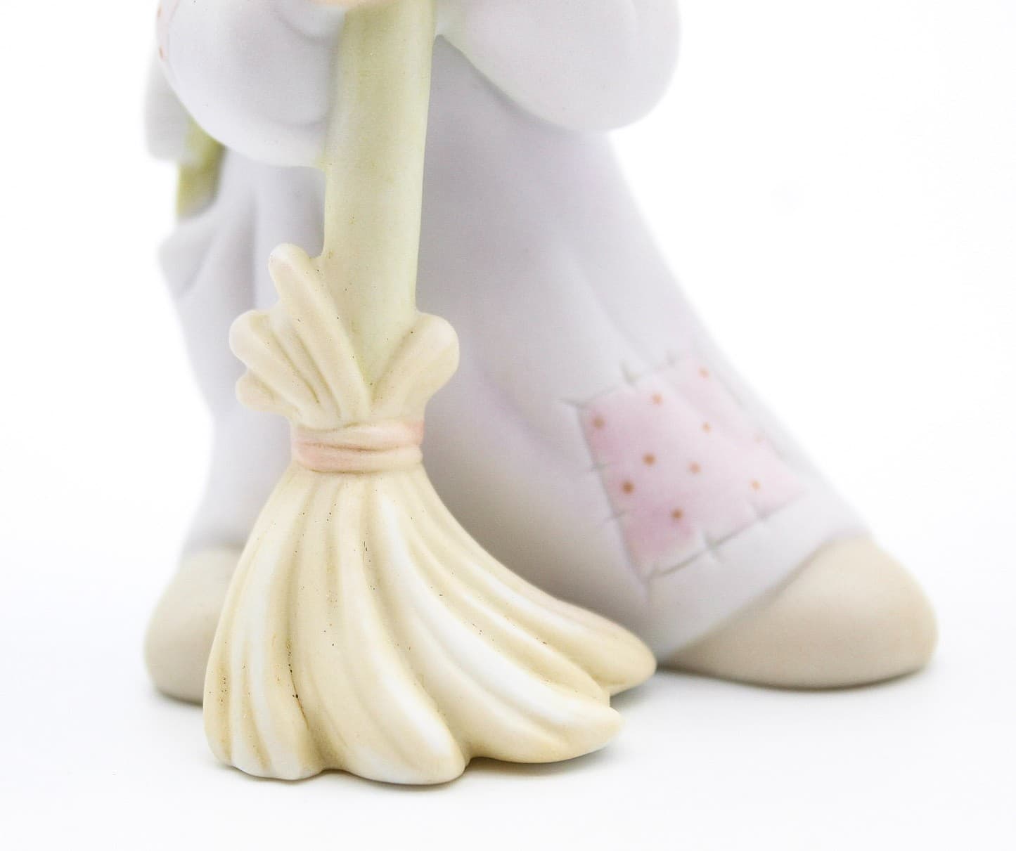 Precious Moments Isn't He Precious? Enesco Porcelain Figurine 1984 - Thumbnail 6
