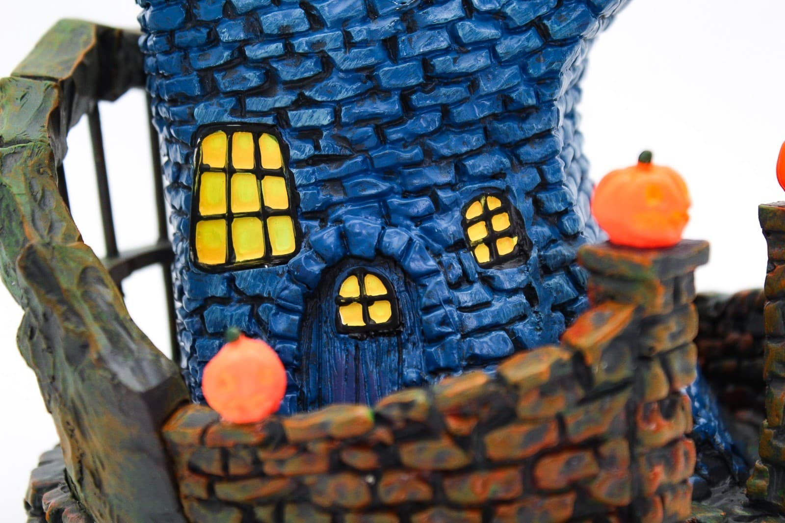 Hawthorne Village Wolfman House Disney The Nightmare Before Christmas New 8" - Thumbnail 7