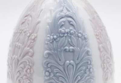 Lladro Kitty Surprise Handmade In Spain Egg & Flower Glazed Porcelain Figurine - Thumbnail 5