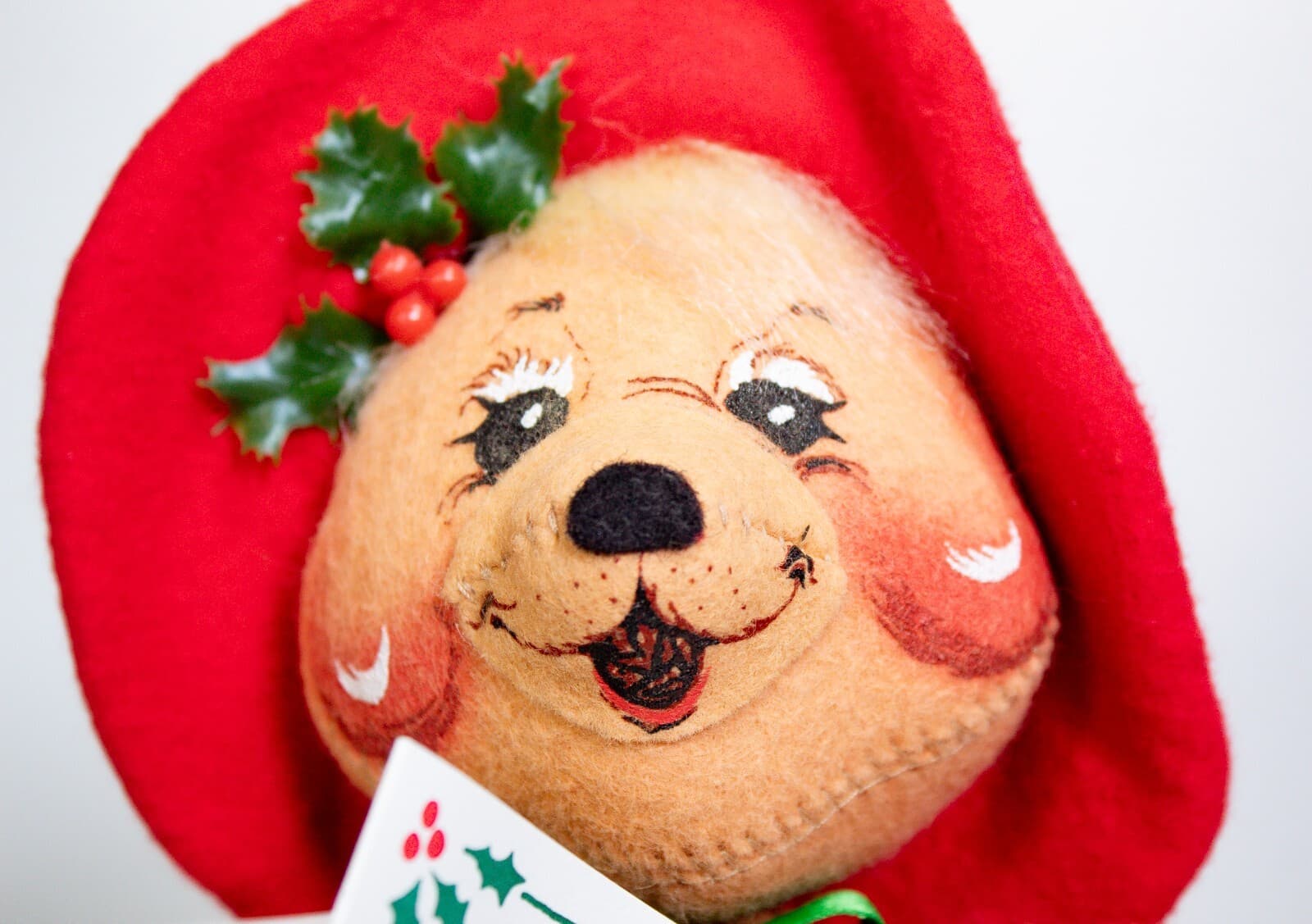 ANNALEE MOBILITEE 1996 Carolling Bear Girl Christmas Artisan Doll NEW WITH TAG - Thumbnail 3