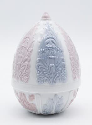 Lladro Kitty Surprise Handmade In Spain Egg & Flower Glazed Porcelain Figurine - Thumbnail 3
