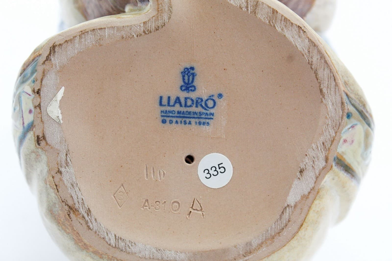 LLADRO Made In Spain Pensive Eskimo Boy Sitting Porcelain Hand Painted Figure - Thumbnail 6