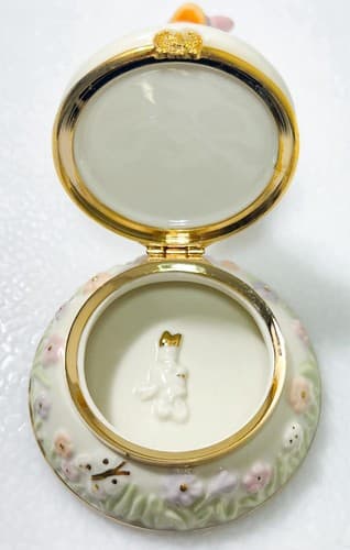 LENOX Vintage Treasures Disney Croquet with Daisy Treasure Porcelain Trinket Box - Thumbnail 7